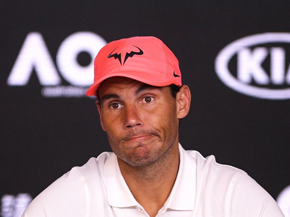 Rafael Nadal fait la moue: la tenue du Masters 1000 de Madrid est incertaine © KEYSTONE/EPA/LUKAS COCH