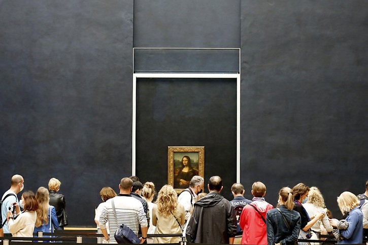 Près de 20'000 visiteurs viennent voir chaque jour la Joconde au Musée du Louvre (archives). © KEYSTONE/AP/THIBAULT CAMUS